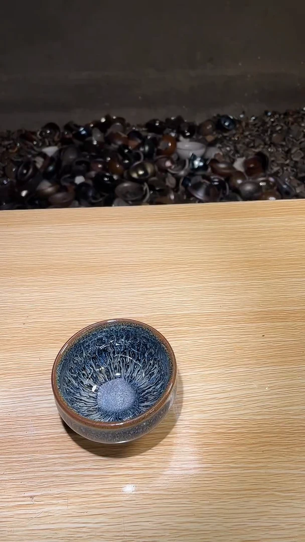 茶盏七彩窑变兔毫