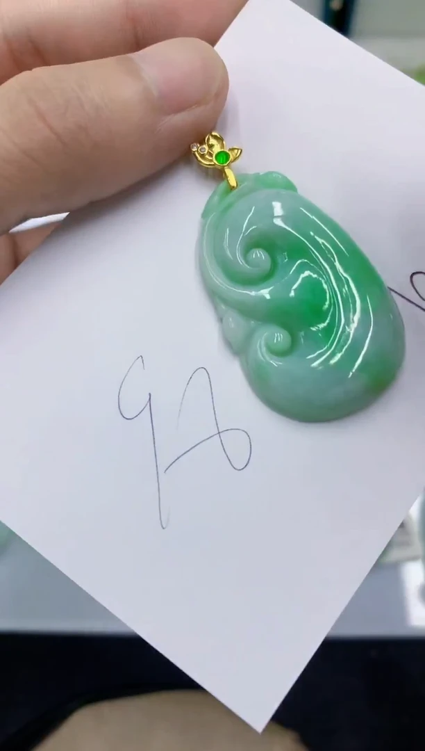 颈饰未镶嵌翡翠翡翠