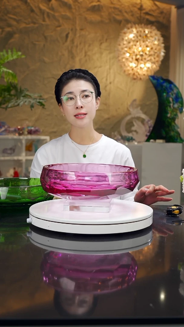 福利金红色切面果盘