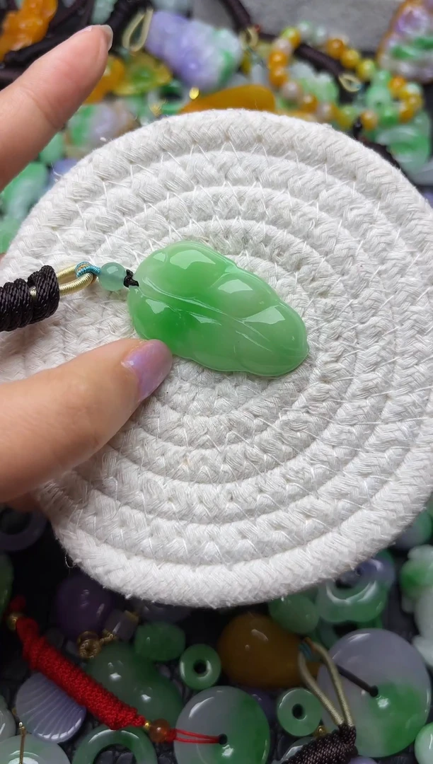 颈饰未镶嵌翡翠缅甸翡翠吊坠