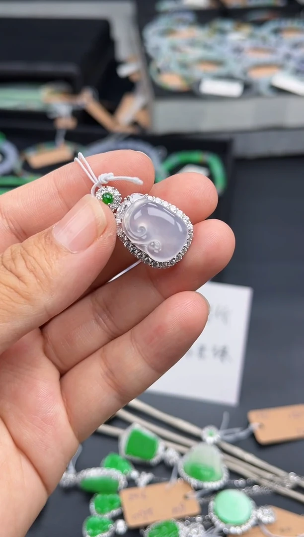 翡翠银S925镶嵌吊坠(不含链)多人