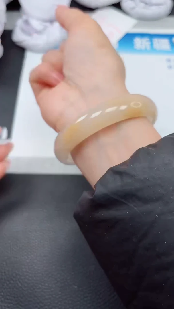 【闪购商品】石英质玉手镯未镶嵌A533