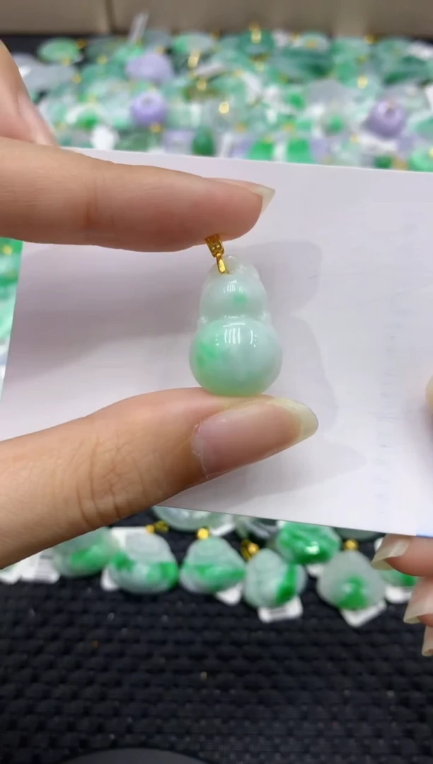 颈饰未镶嵌翡翠天然缅甸翡翠A货