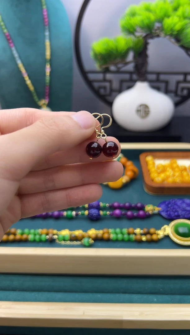 【闪购商品】血珀耳饰14K金镶嵌E29