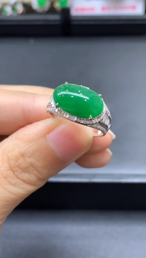 18K金镶嵌戒指翡翠731-中国好珍宝