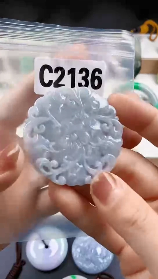 颈饰未镶嵌翡翠天然翡翠吊坠挂件