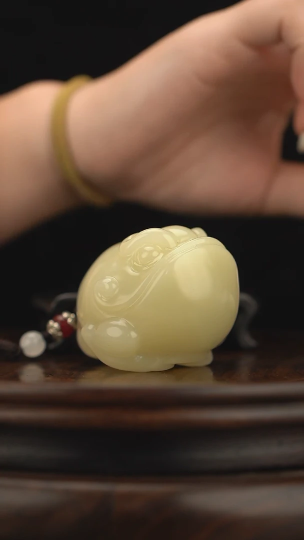 玉【招财金蟾】天然玉石手把件