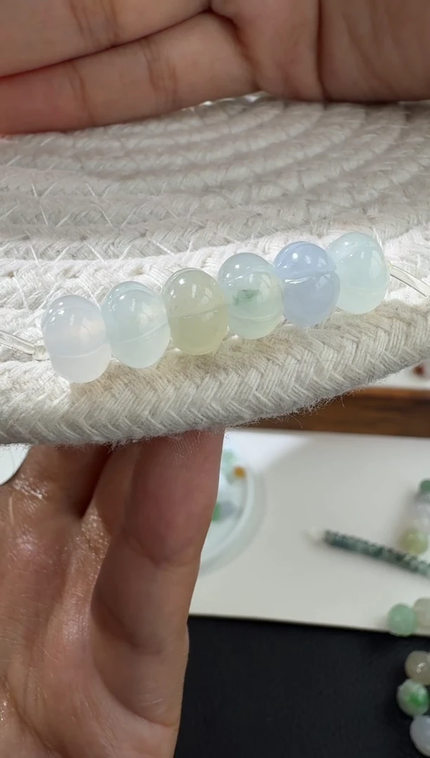 未镶嵌定制翡翠锦**体350
