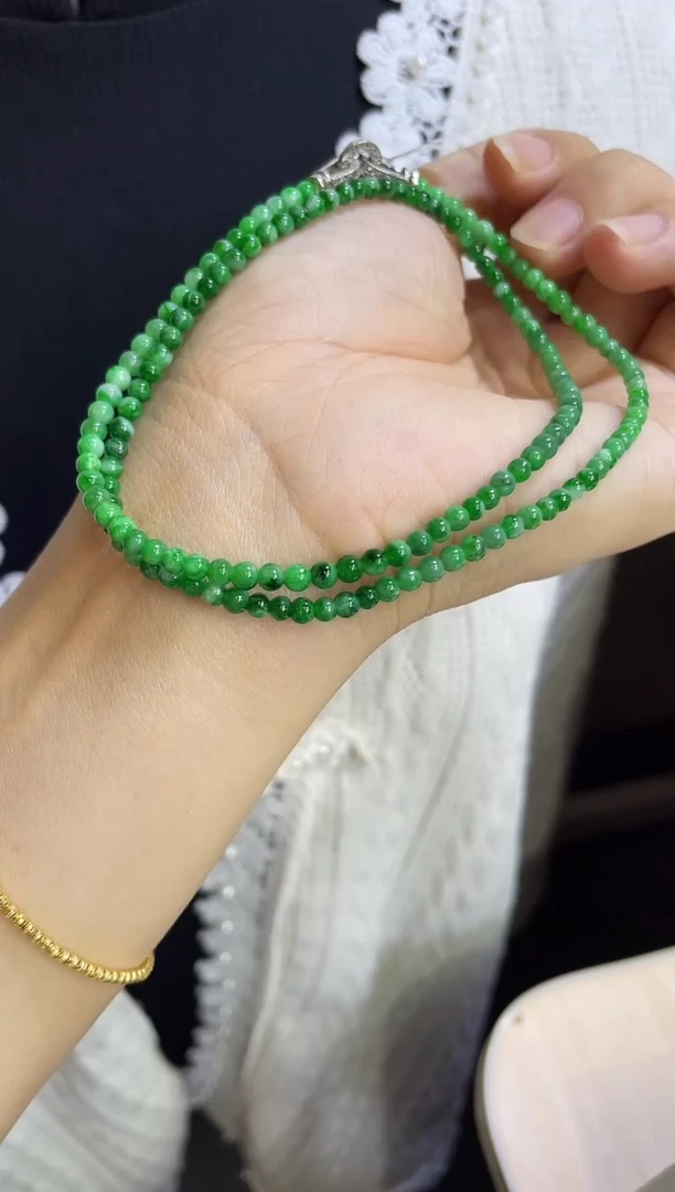 颈饰未镶嵌翡翠项链