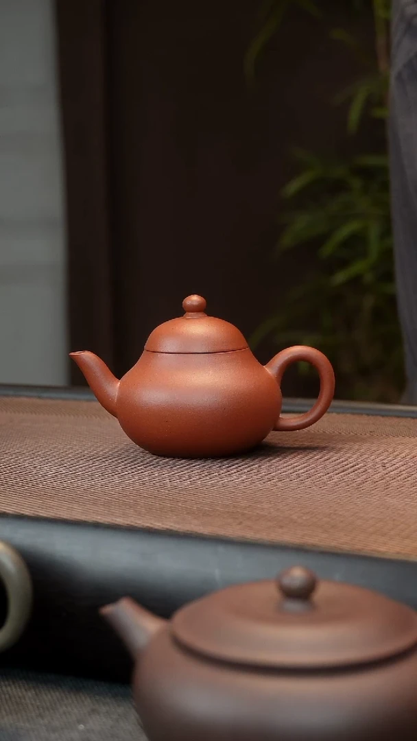茶壶紫砂瑕疵 红泥 梨形壶 110CC