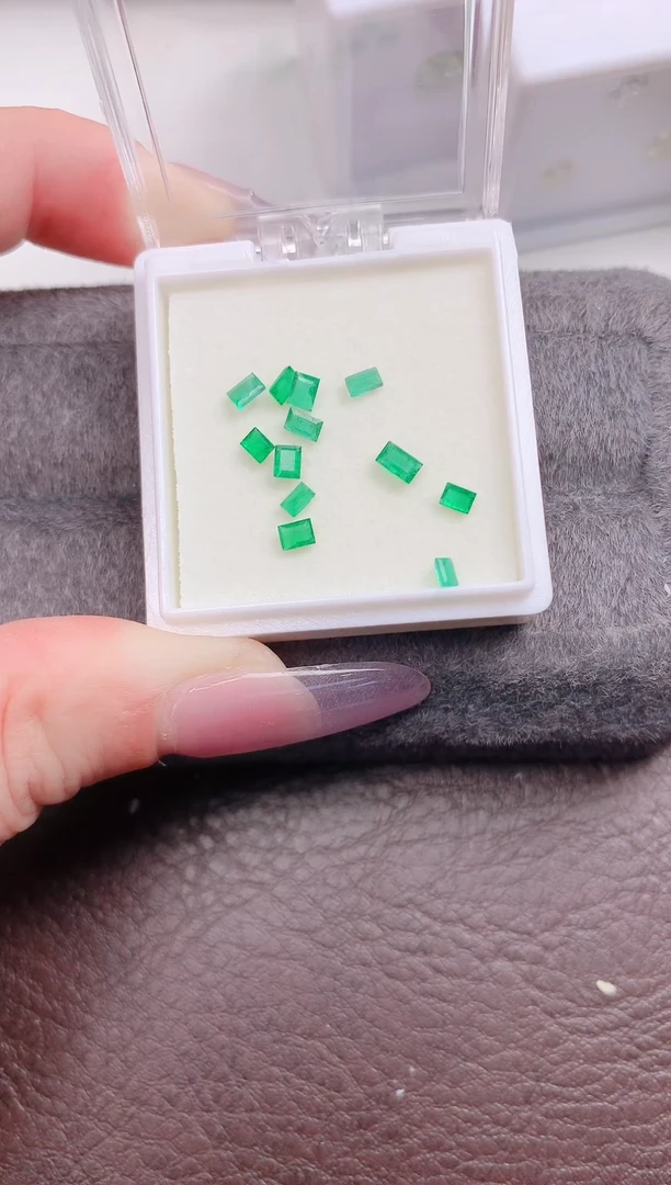 裸石祖母绿斯瓦特