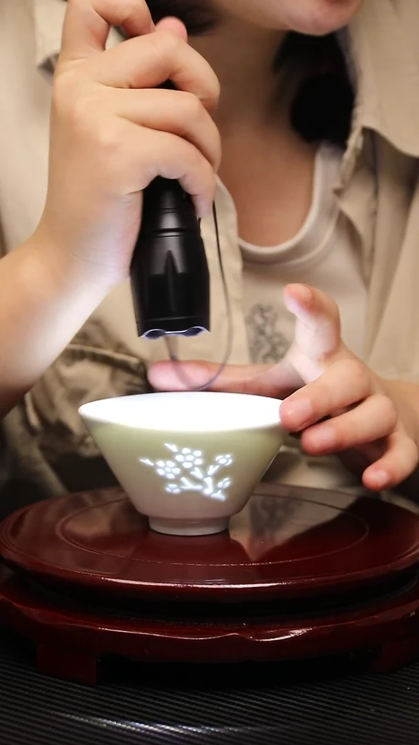 景德镇高温瓷冬梅斗笠杯