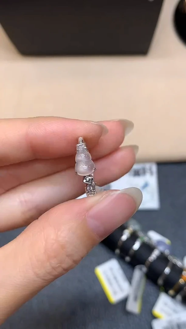 18K金镶嵌戒指翡翠3【无服务费葫芦【无服务费