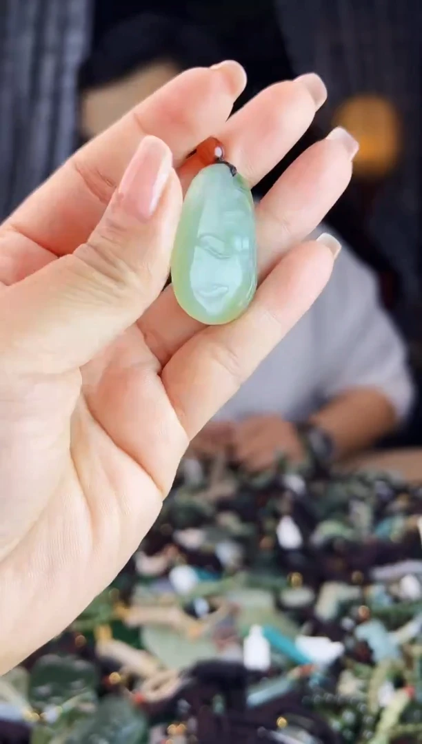 未镶嵌和田玉挂件1