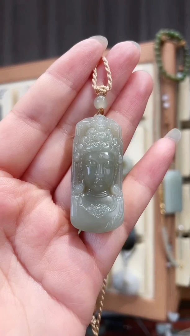 颈饰未镶嵌和田玉新疆且末料观音牌42*18.3*9毫米
