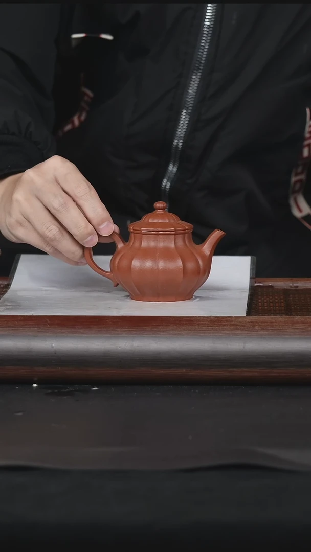 【闪购商品】紫砂茶壶30朱泥锦囊秋水180