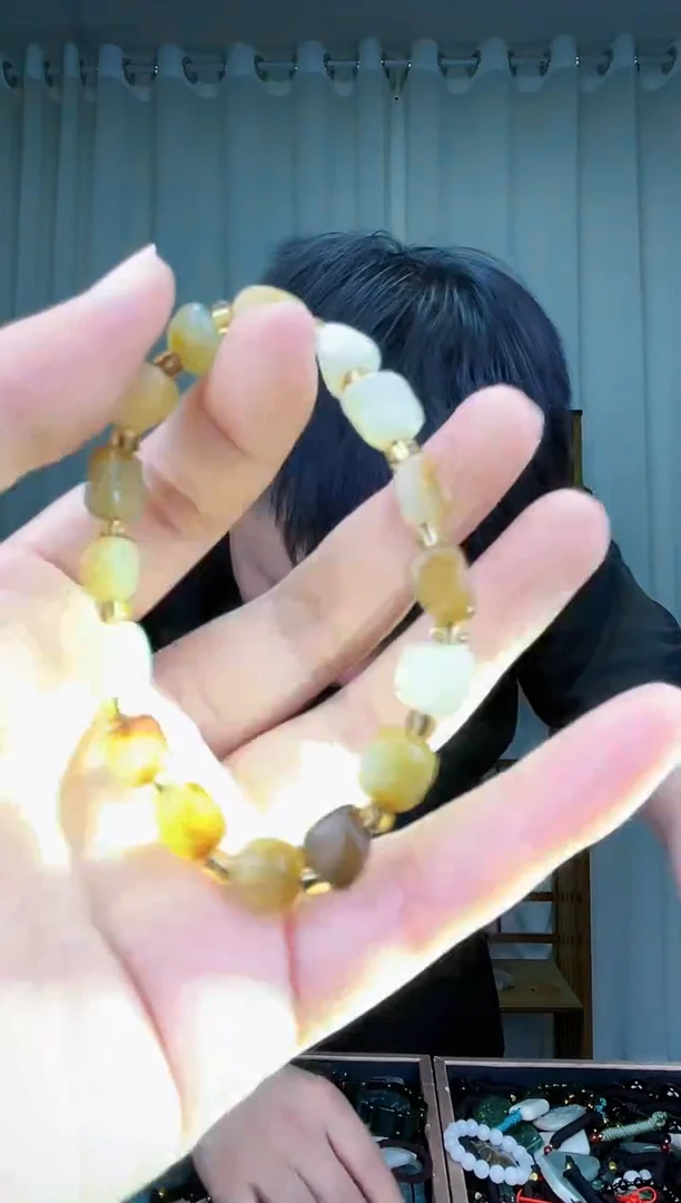 和田玉未镶嵌挂件拍一发一，多样性发货！