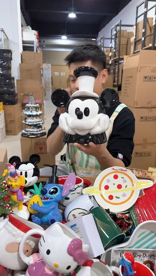 瓷片威力汽船米奇饼干罐
