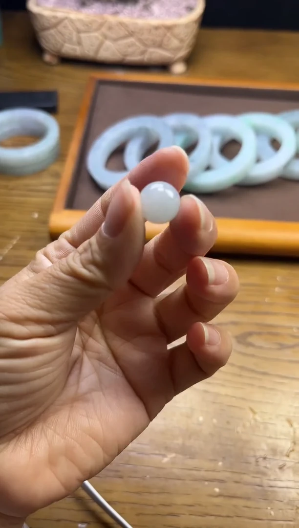 【闪购商品】翡翠手串未镶嵌手串