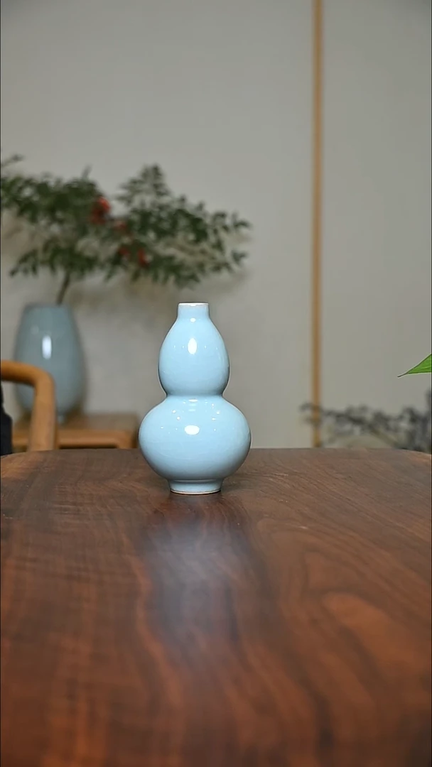 葫芦瓶 天青 微瑕 朱家汝窑款