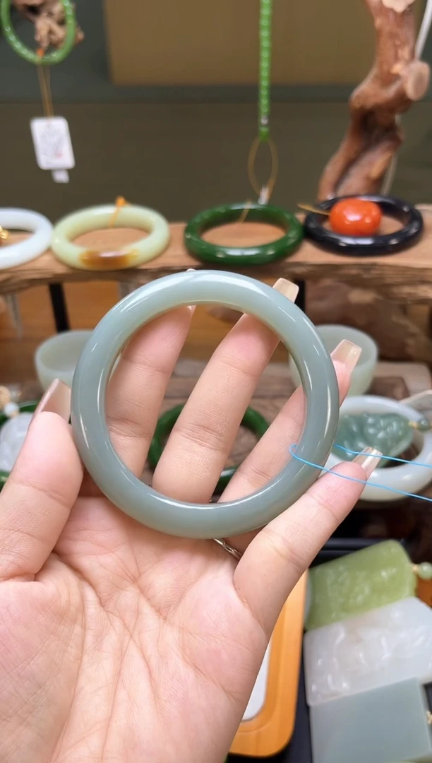 未镶嵌手镯和田玉小**儿吐拉牧场 58圈