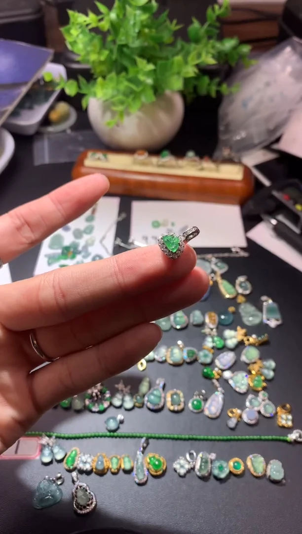 颈饰银S925镶嵌翡翠1