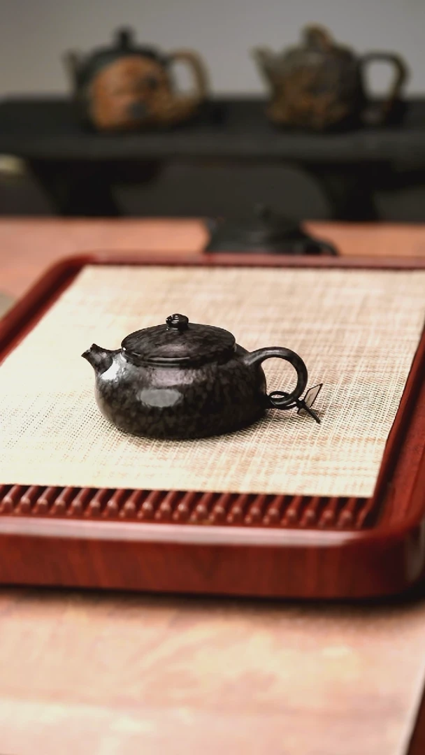 归玉堂冰碛岩重工雕刻斑斓鱼籽寒江壶220cc