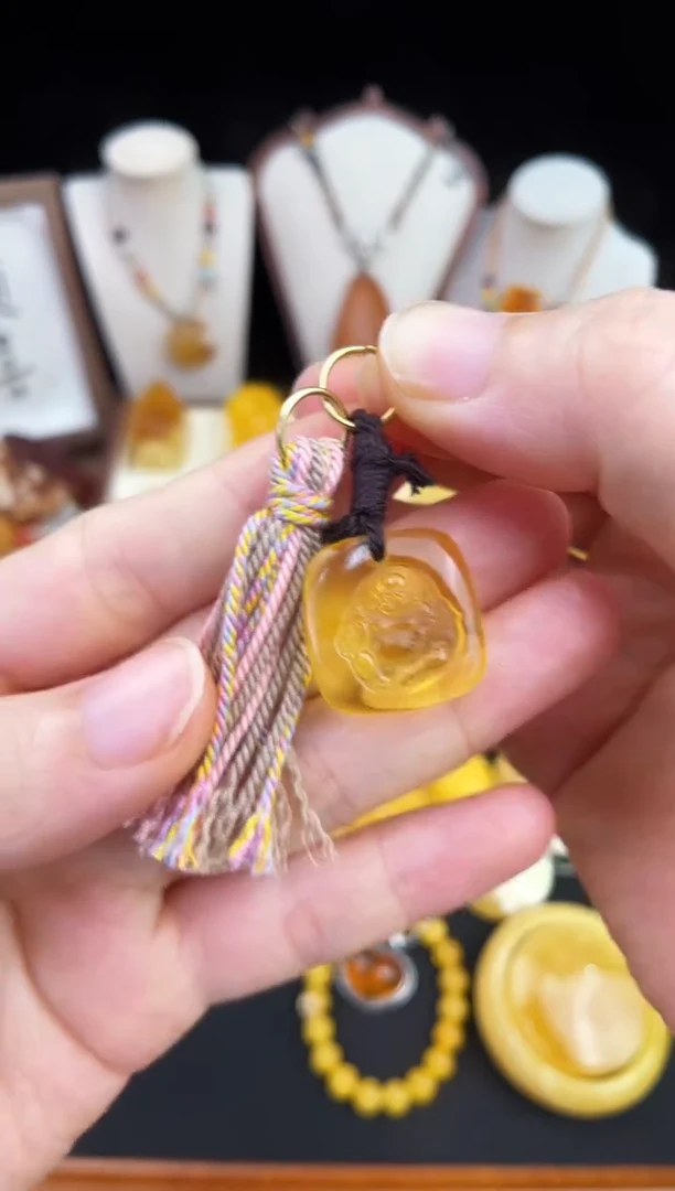 琥珀未镶嵌珠宝奇石柒月