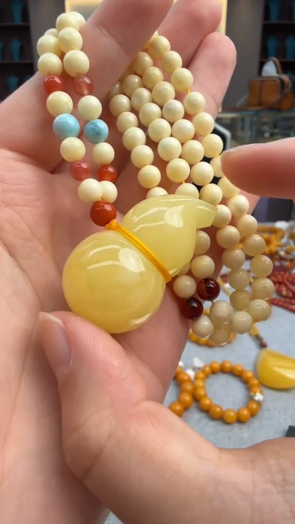 琥珀颈饰未镶嵌324秒拍号 假一罚三