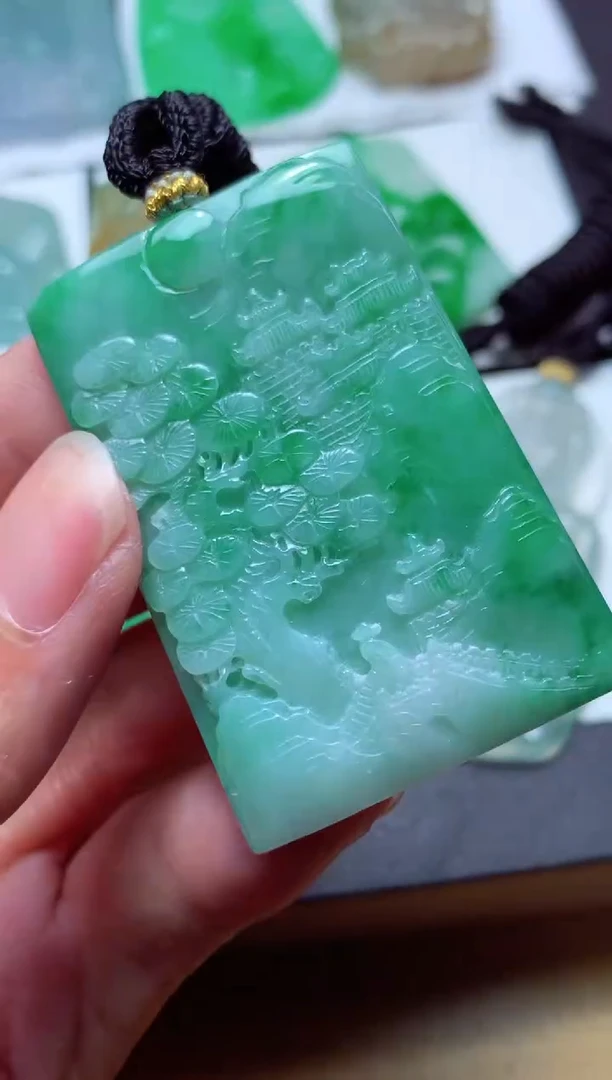 翡翠未镶嵌颈饰天然翡翠