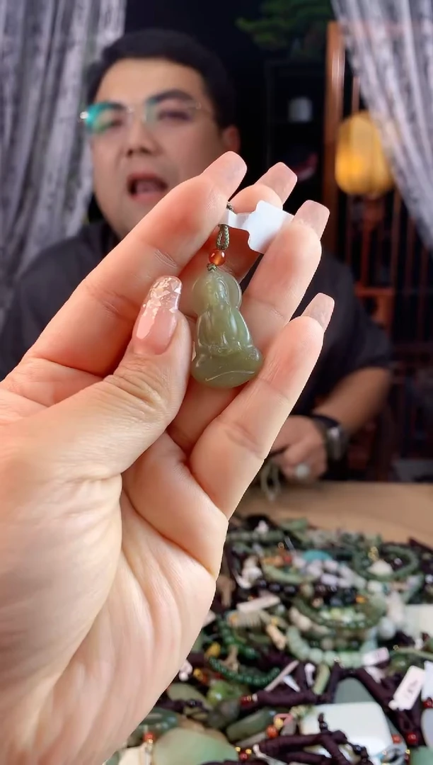 【闪购商品】和田玉挂件未镶嵌多样性发一