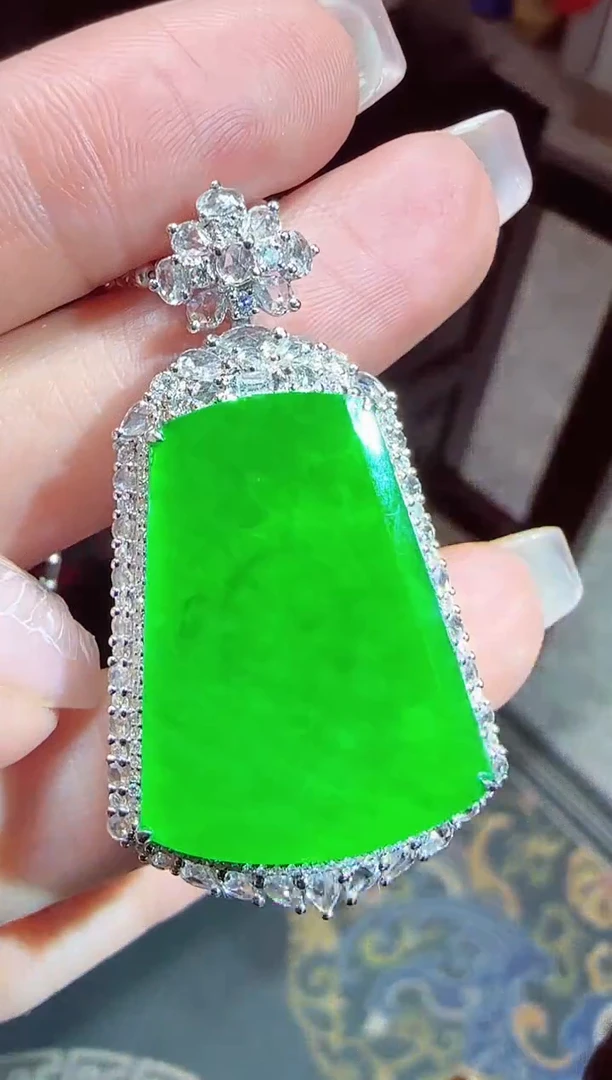 【闪购商品】翡翠项链18K金镶嵌无事牌59800分单10000