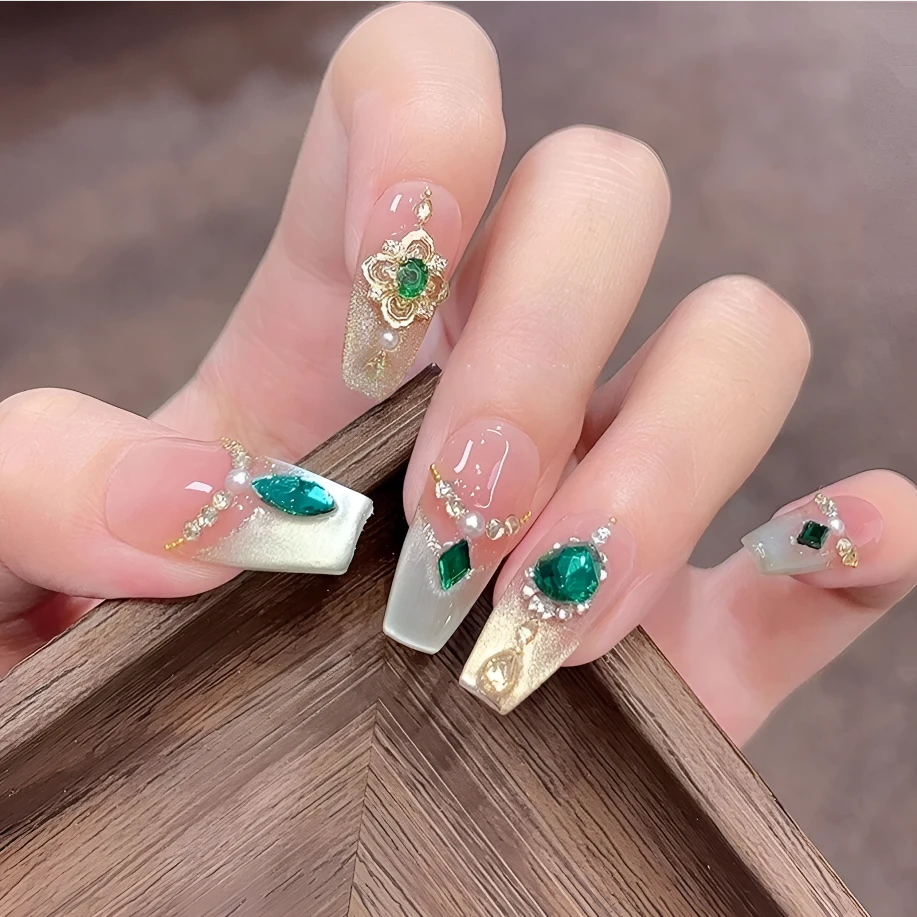 法式冰透纯绿色显白手工穿戴甲锆石钻高级感美甲猫眼气质长款贴片