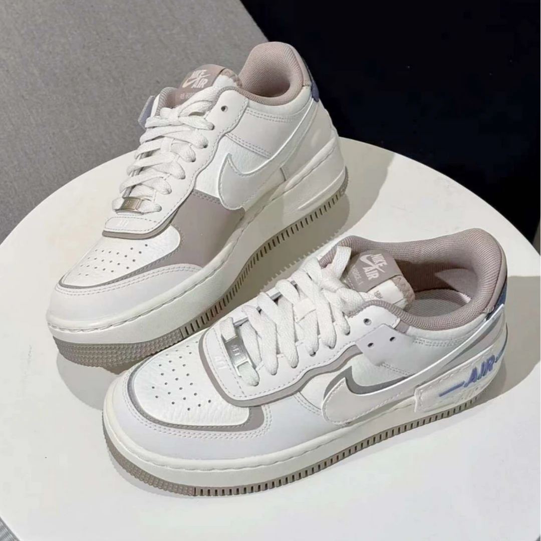 【滔搏联动】耐克女子AF1空军一号 双旦礼 运动休闲鞋IO7594-101