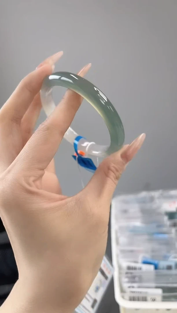 【闪购商品】玛瑙/玉髓手镯未镶嵌57-58圈