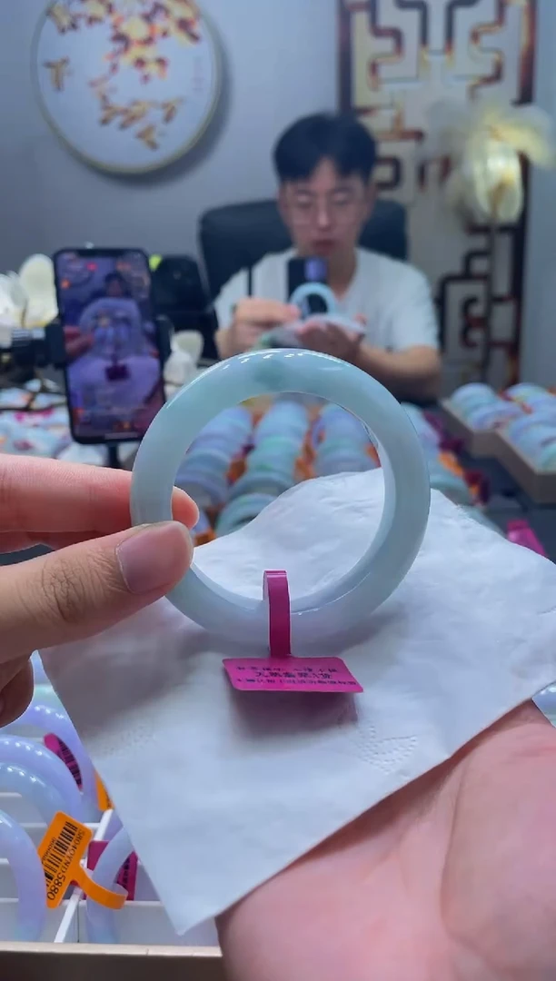 翡翠手镯未镶嵌239-54