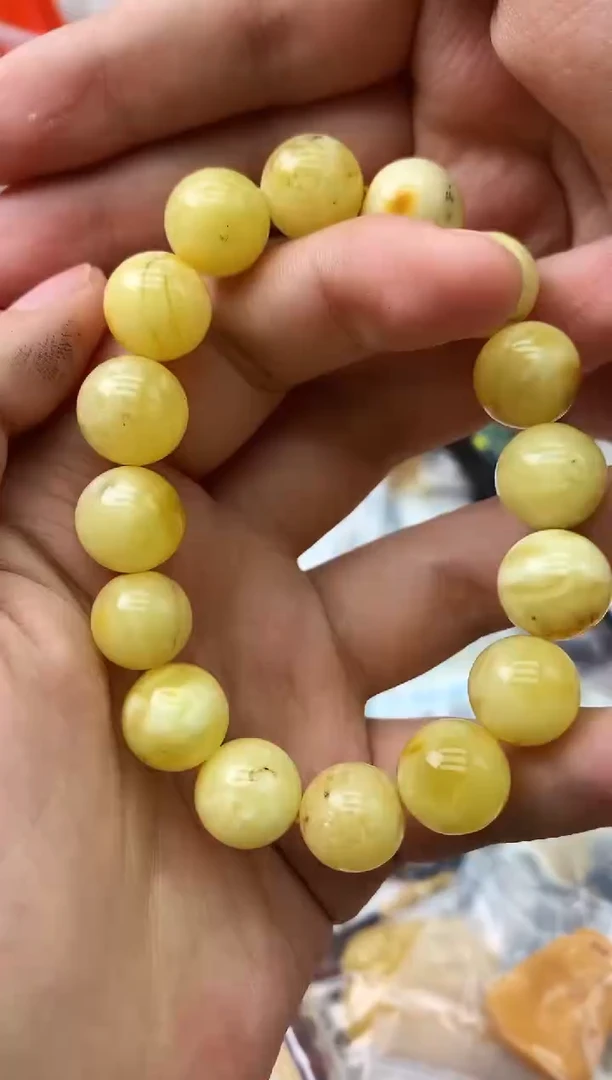 未镶嵌琥珀珠宝奇石99