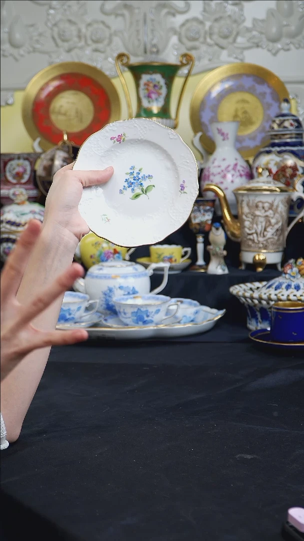 骨瓷婷婷中古器物如图所示21