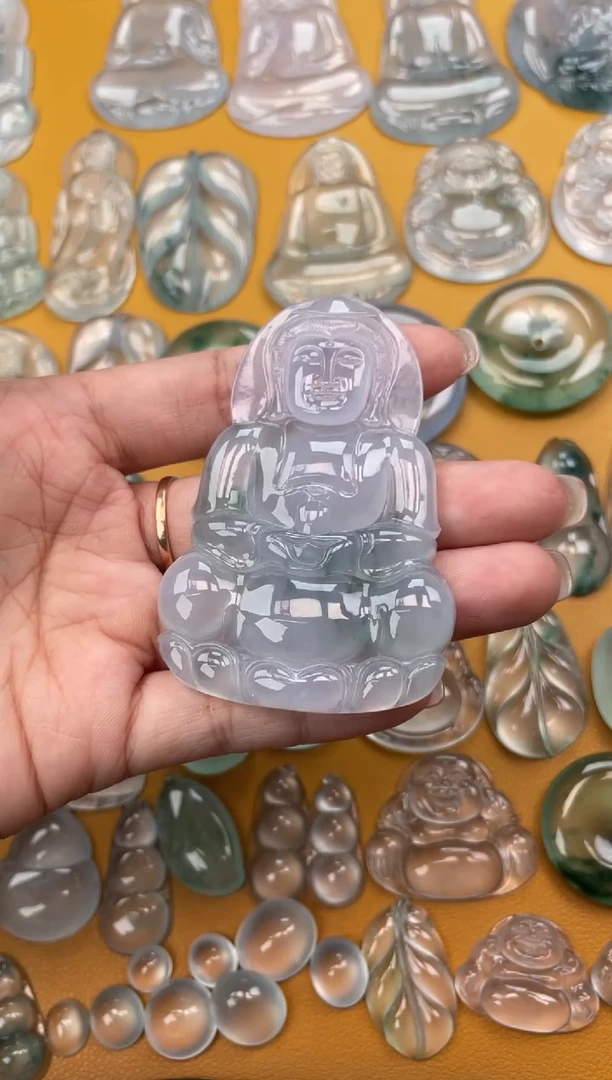 翡翠未镶嵌吊坠(不含链)观音 70.6 46.4 6.0