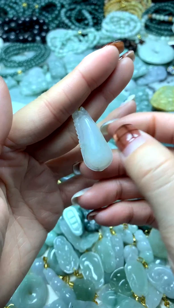 颈饰未镶嵌翡翠1
