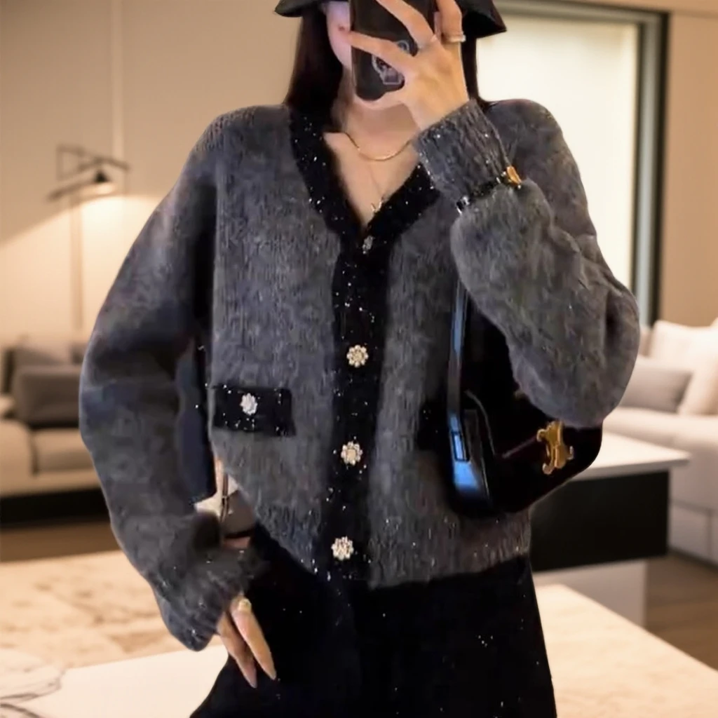 V领高级感毛衣针织开衫女早秋新款慵懒宽松显瘦洋气减龄内搭上衣