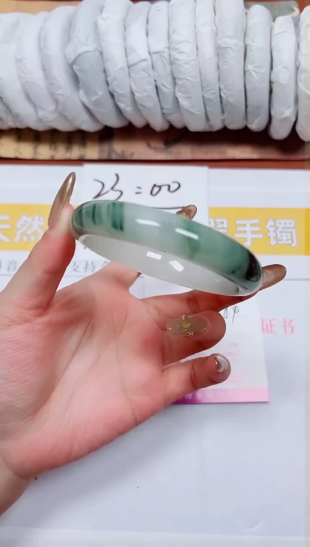 【闪购商品】石英质玉手镯未镶嵌K74-58.4