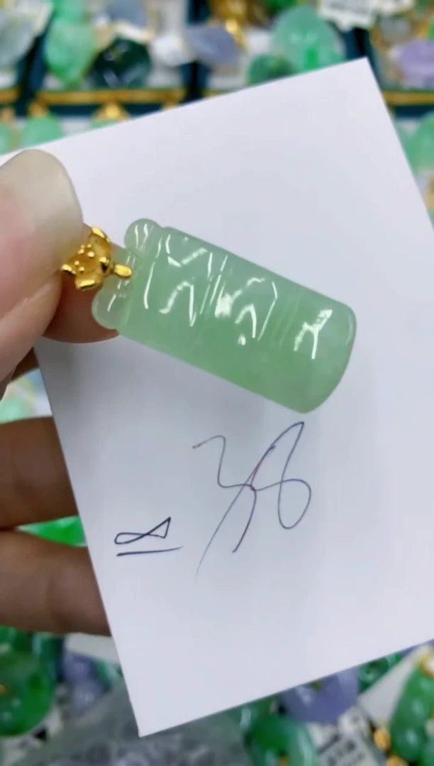 翡翠未镶嵌颈饰11111111111