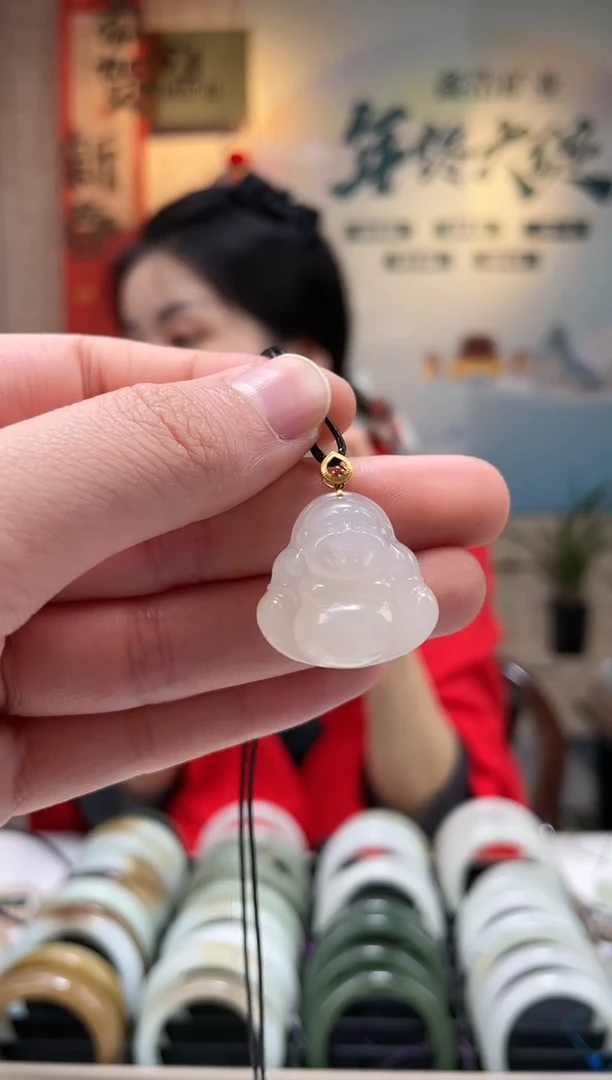 【闪购商品】和田玉颈饰18K金镶嵌白猫挂件一件