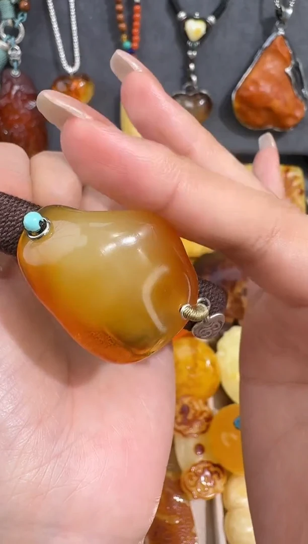 裸石琥珀未镶嵌琥珀