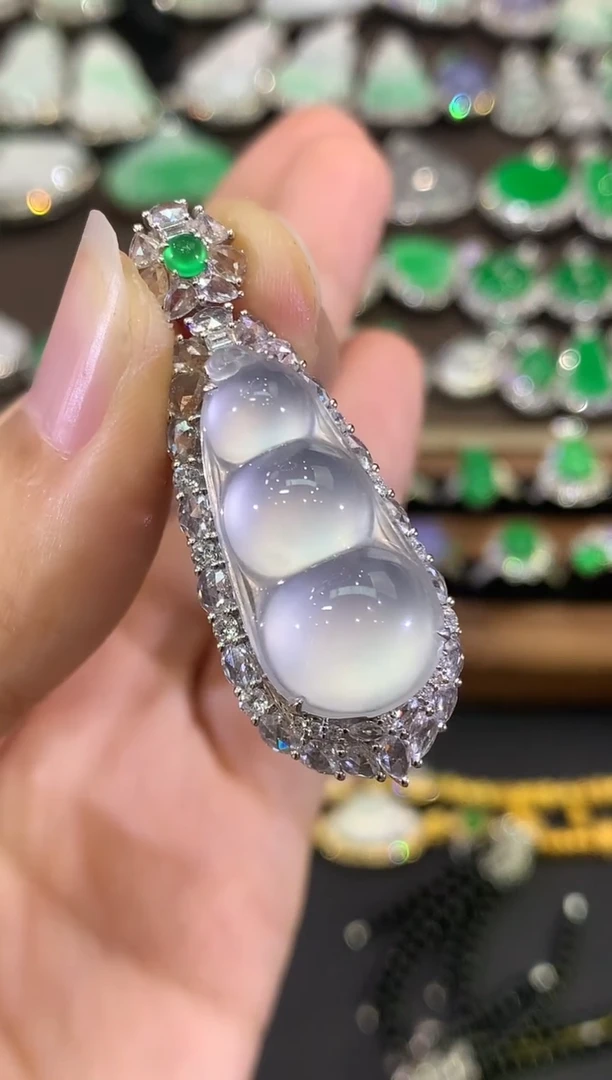 吊坠(不含链)18K金镶嵌翡翠C95