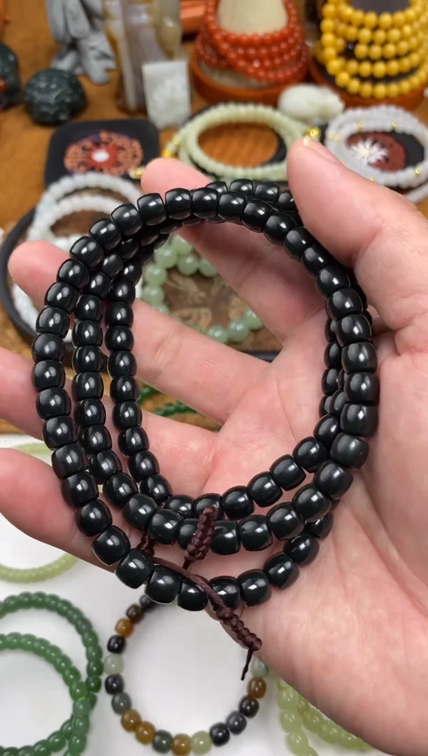 颈饰未镶嵌和田玉手串