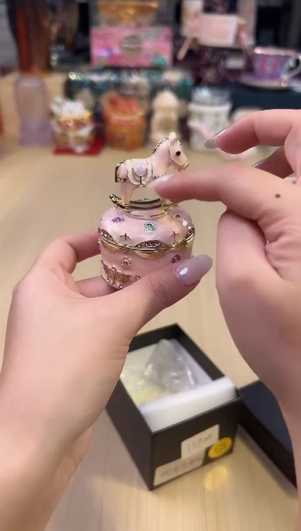 198粉色木马盒