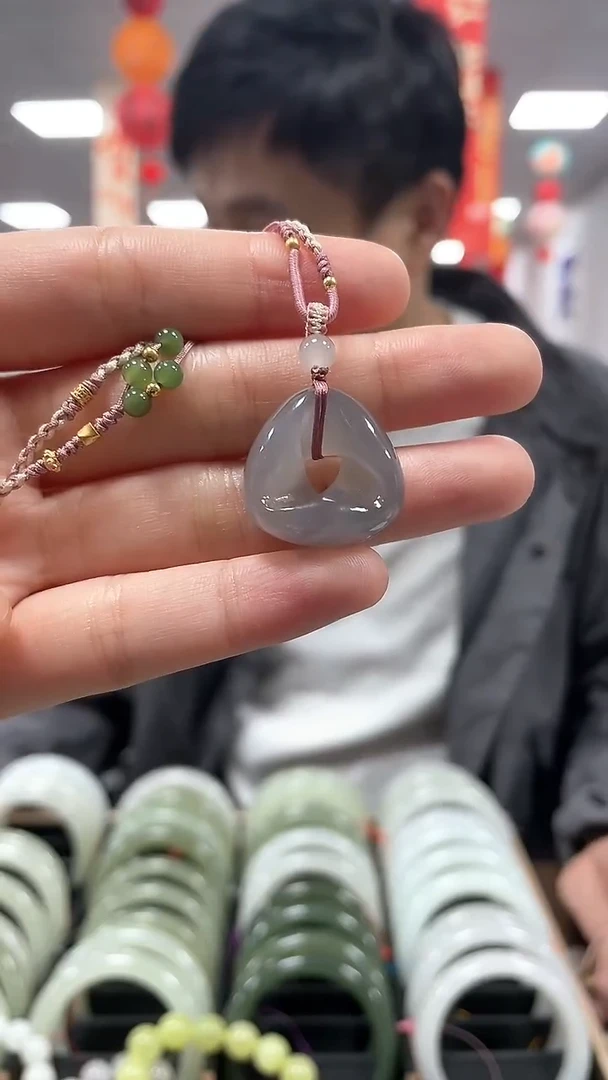 【闪购商品】和田玉颈饰未镶嵌挂件一件