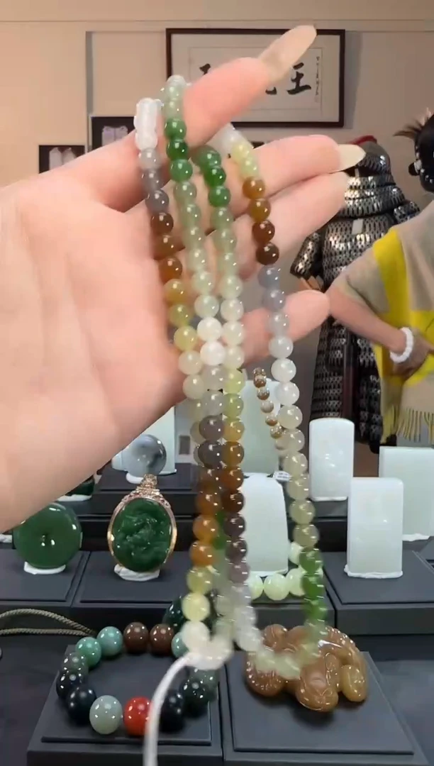 颈饰未镶嵌和田玉多宝圆珠长链